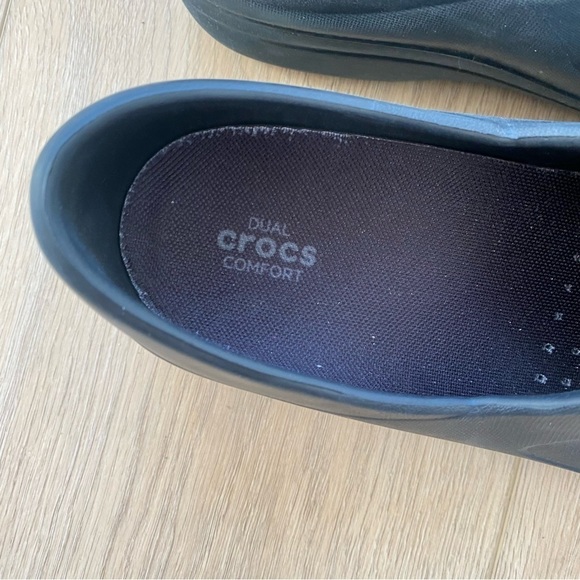 Dual Crocs Comfort Black Slip On Shoes Women's Size 10 - Picture 3 of 6